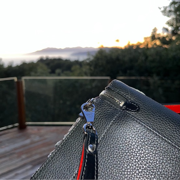 Louboutin: Loubinthesky Kypipouch Calfskin Messenger Tote Crossbody Bag - Picture 8 of 17